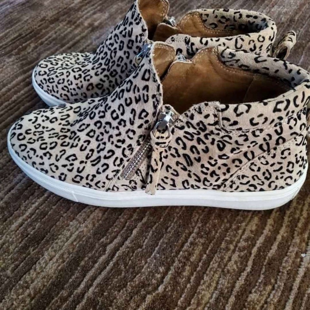 Gianni Bini Leopard Print Ankle Booties in Tan and Black